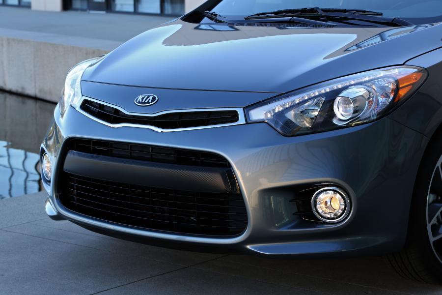  Kia Forte 2013 года  (фото 30 из 62)